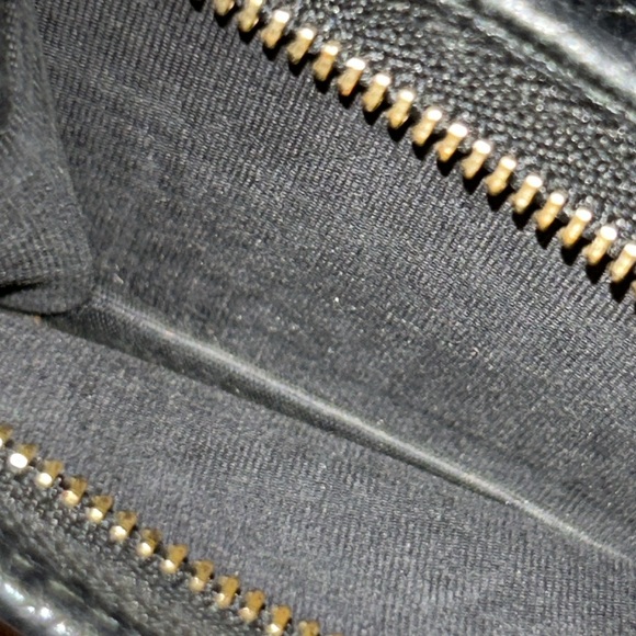 Authentic Gucci Leather Card Holder Snap Wallet - Picture 13 of 16